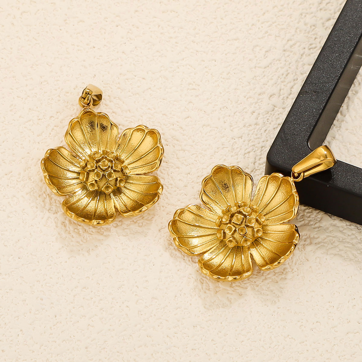 2 PCS Lot Stainless Steel Char - Ethnic Fashion Jewellery 评论和价格