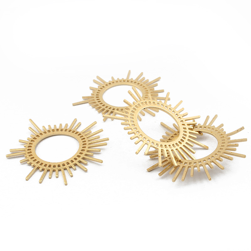 5pcs/lot Raw Brass Sun Burst C - Ethnic Fashion Jewellery 评论和价格